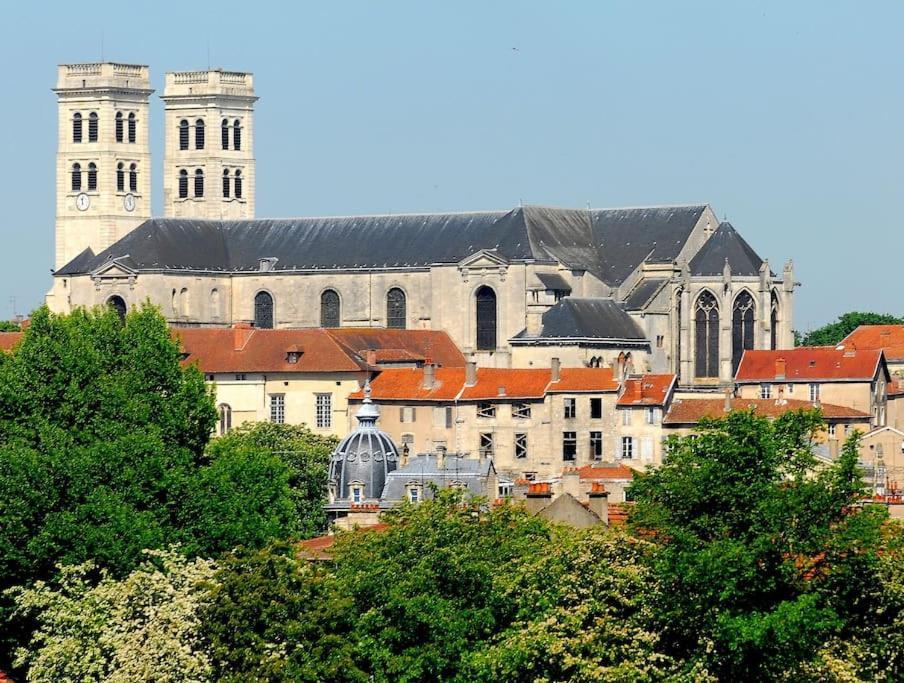 Le Confidentiel Verdun Verdun-sur-Meuse Exterior foto